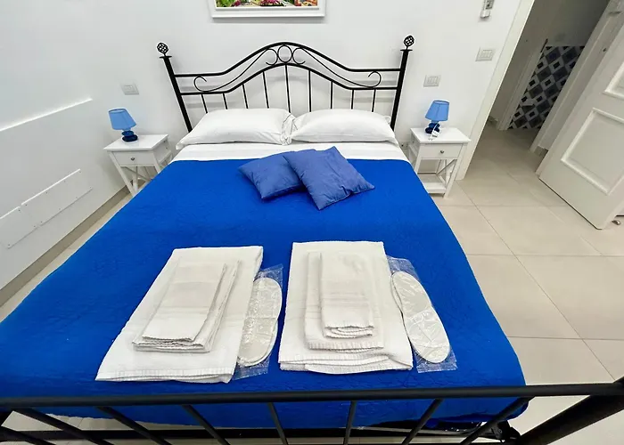 Vesuvia Luxury Living Couette-café 3*